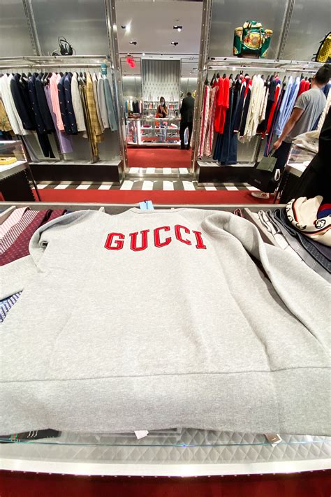 gucci outlet mailand|closest gucci outlet to me.